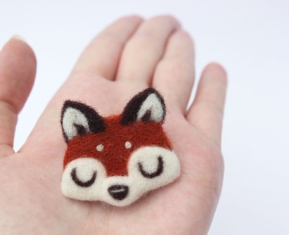 Needle felt fox face brooch
